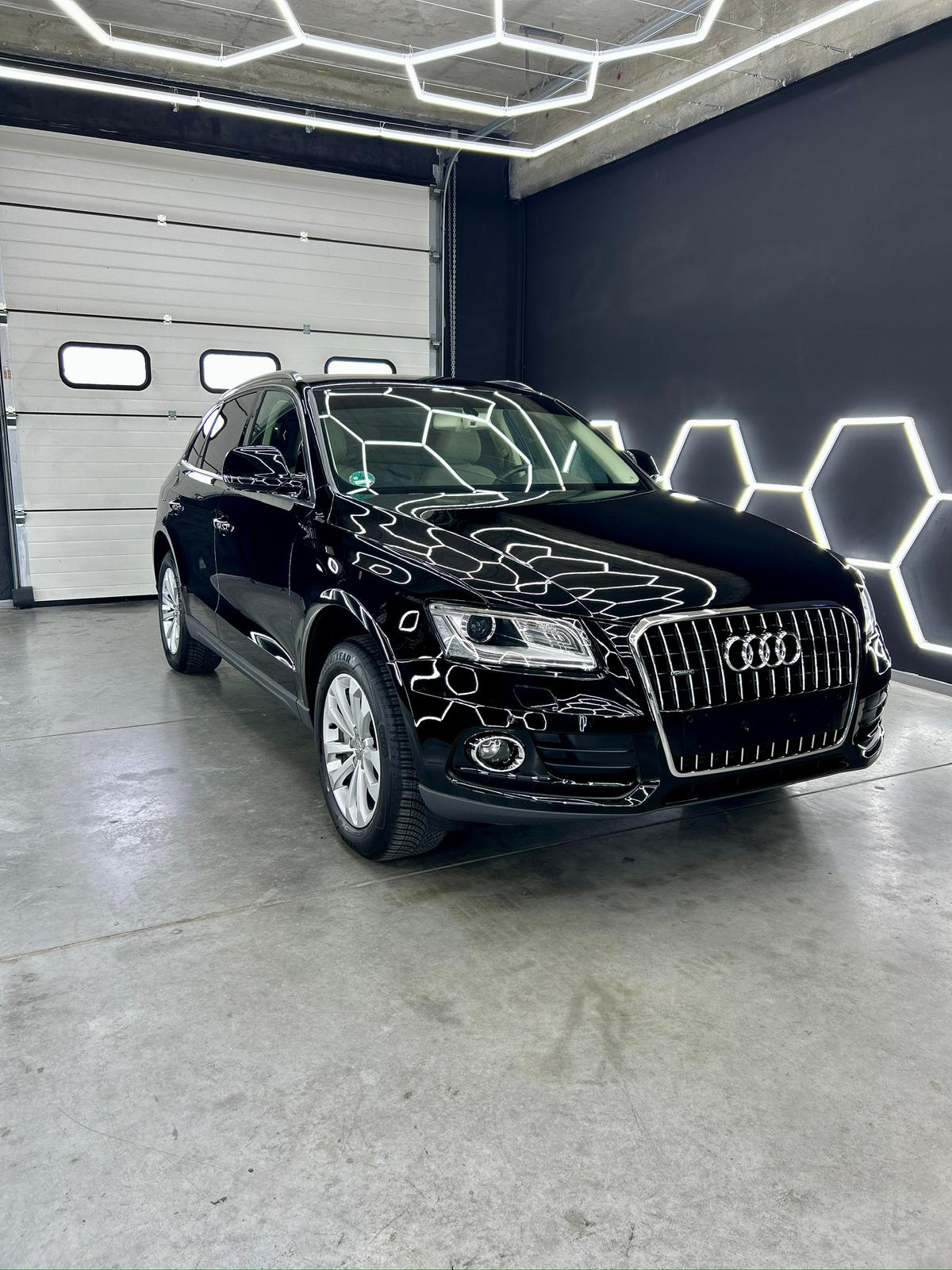 Audi Q5 – Kompleksowy Detailing + Powłoka Grafenowa